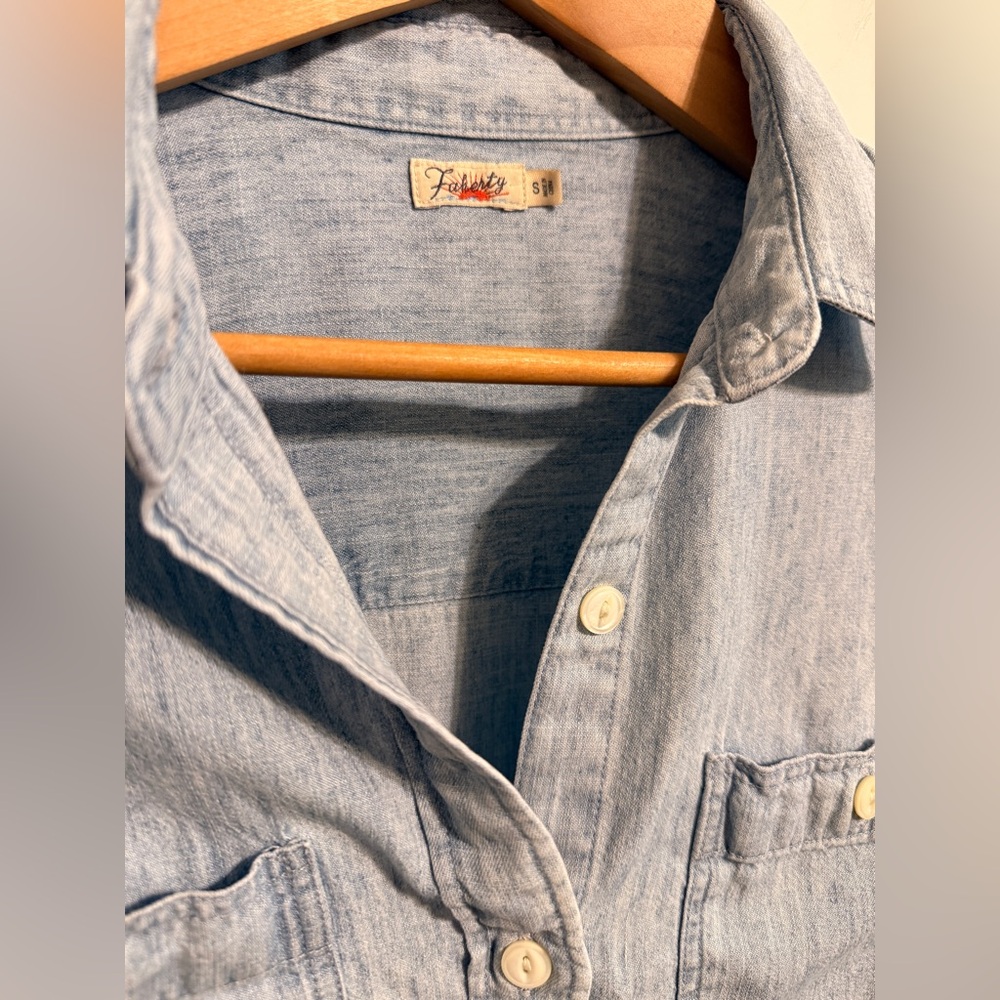 Faherty Chambray Button Down Shirt Light Blue Lin… - image 3